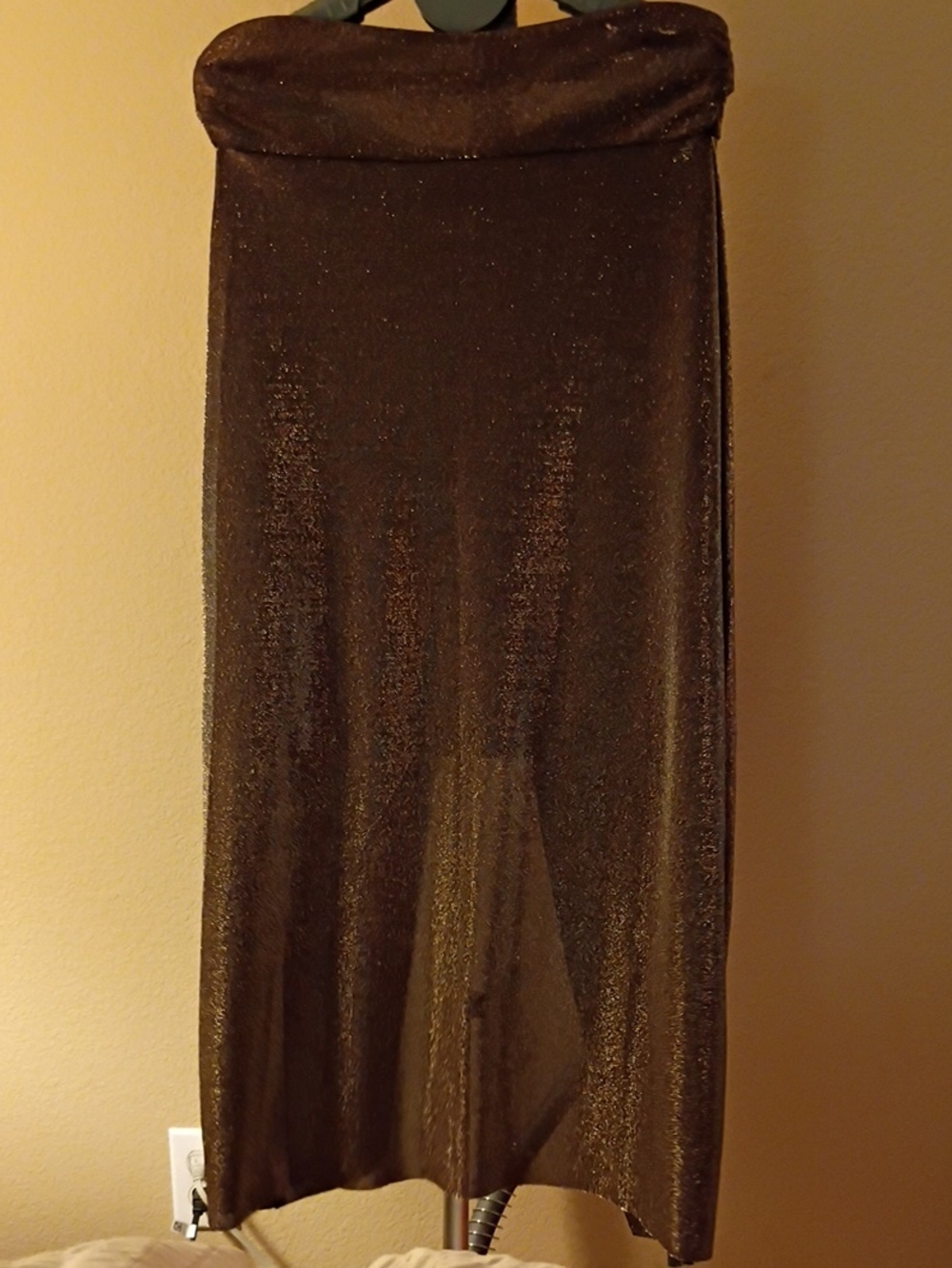 AllSaints Metallic Gold Shimmer On Black Twist-Front Maxi Skirt Over Mini Skirt - Picture 3 of 16